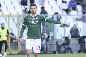 斯基拉：博洛尼亚700万欧买断卡萨莱，签约至2029年