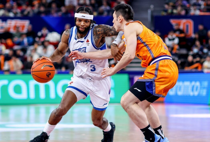 沙巴体育平台-7战5胜杀进八强！CBA本赛季最大黑马浮出水面，昔日鱼腩彻底翻身|宁波男篮|男篮|南京同曦|北京首钢|浙江男篮_新浪体育_新浪新闻